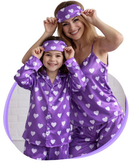 imagem mae filha pijama roxo